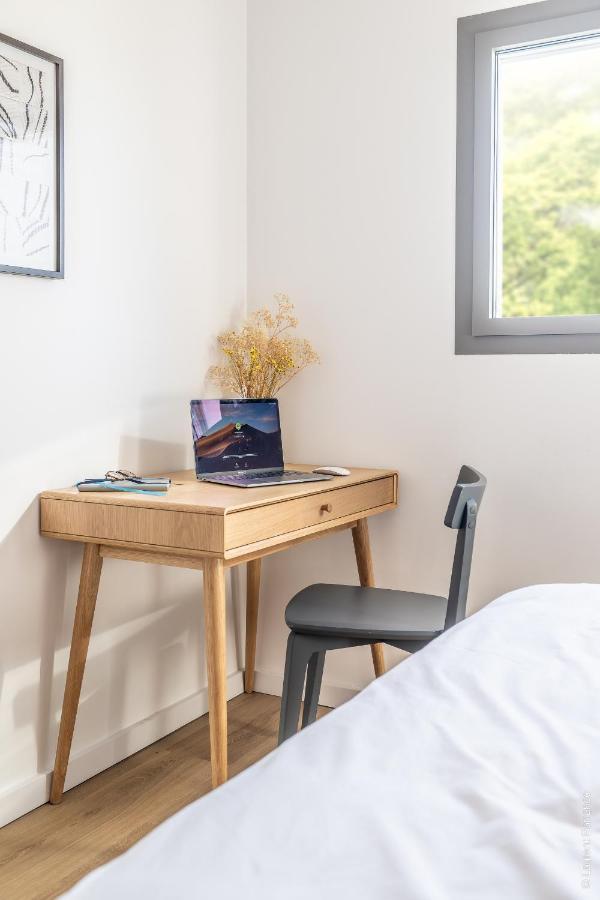 South-of-france T2 Neuf De Gamme, Climatise, Parking Gratuit, 2eme Ligne Balcon 3 *